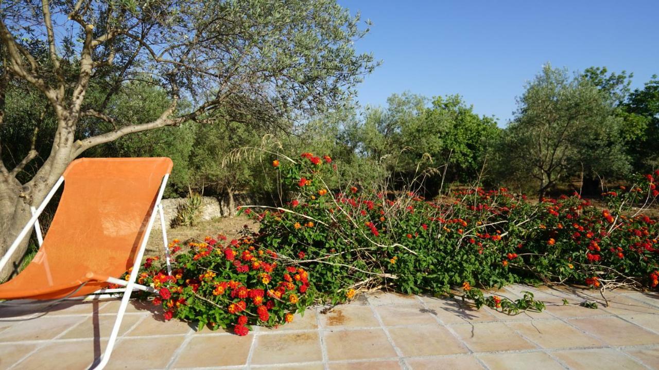 فيلا نوتوفي Agriturismo Gaia المظهر الخارجي الصورة